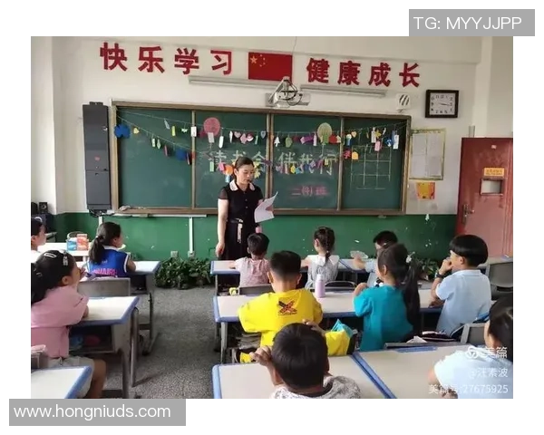 二年级小球员们的足球比赛精彩瞬间与成长故事分享